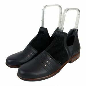 Naot Black Leather Rivotra Perf Booties Chelsea Ankle Boots Womens Size 38 7-7.5